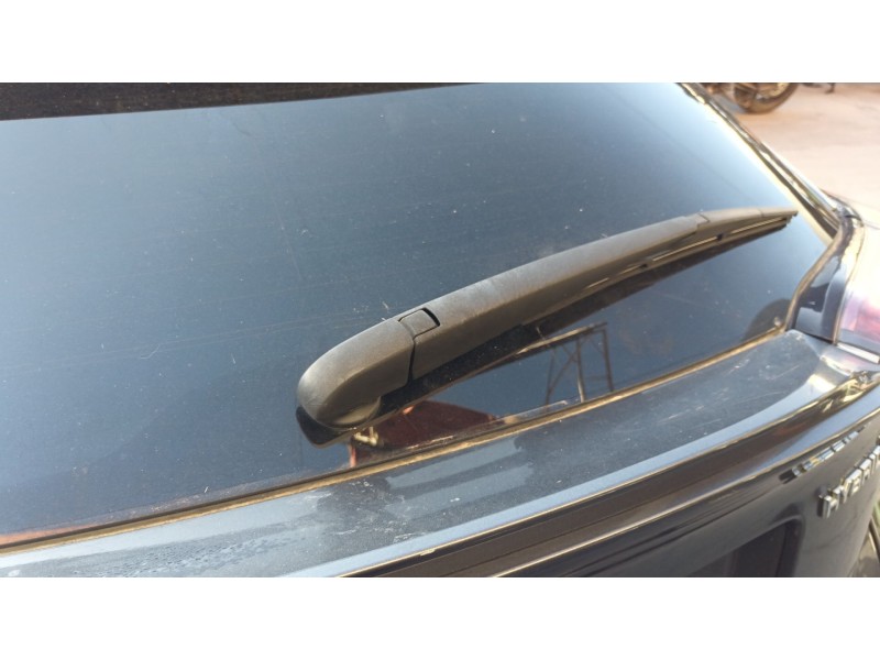 Recambio de brazo limpia trasero para toyota c-hr hybrid active referencia OEM IAM   