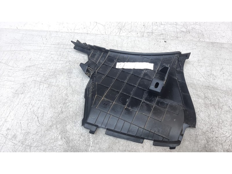 Recambio de molduras delanteras para hyundai i20 (bc3) klass referencia OEM IAM 86541Q0GA0  