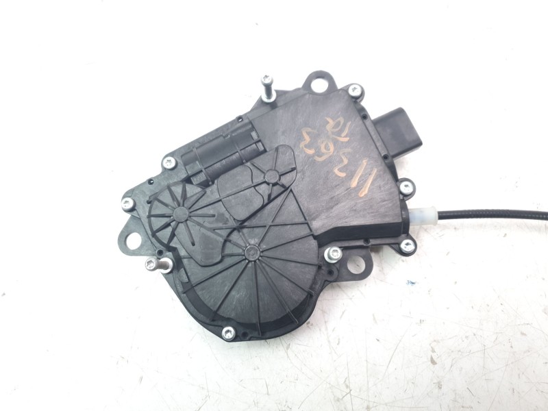 Recambio de motor cierre centralizado maletero / porton para land rover range rover evoque referencia OEM IAM K8D2404C10AA  