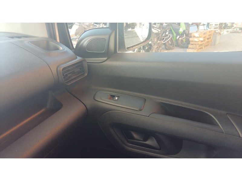 Recambio de mando elevalunas delantero derecho para peugeot rifter 1.5 bluehdi 100 referencia OEM IAM   