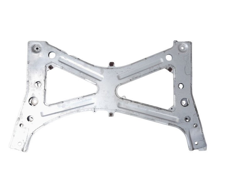 Recambio de travesaño inferior para porsche panamera diesel referencia OEM IAM 97034126106  