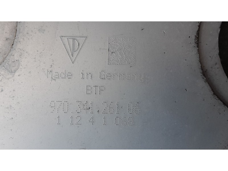 Recambio de travesaño inferior para porsche panamera diesel referencia OEM IAM 97034126106  