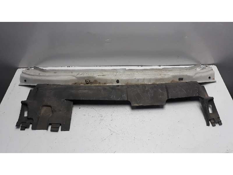 Recambio de travesaño superior para renault kangoo (f/kc0) referencia OEM IAM 7750301859 RN9163201 109190375