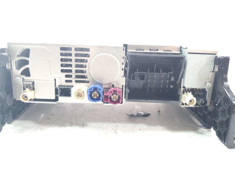 Recambio de sistema audio / radio cd para mini f56 1.5 12v referencia OEM IAM 5A04034  