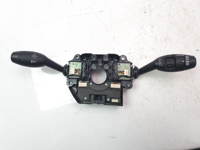 Recambio de mando multifuncion para mini f56 1.5 12v referencia OEM IAM 6827362  