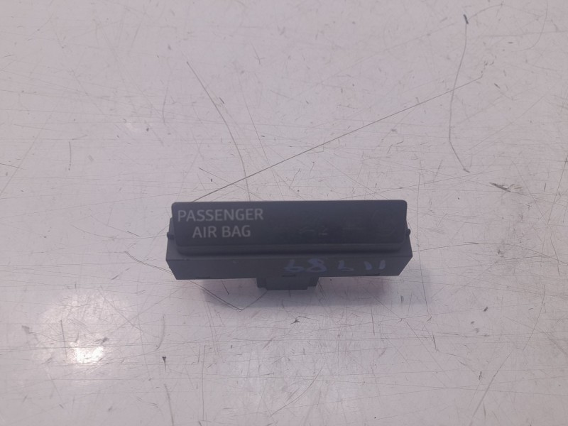 Recambio de pantalla multifuncion para seat arona xcellence referencia OEM IAM 6F0919234A  