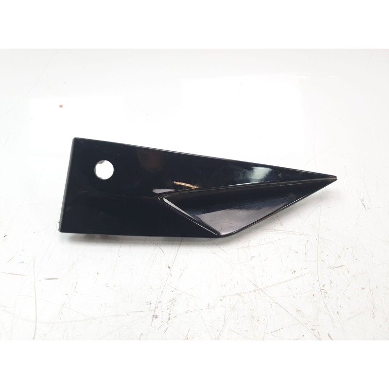 Recambio de moldura paragolpe delantera derecha para ds ds 3 / ds 3 crossback (ur_, uc_, uj_) 1.2 puretech 130 referencia OEM IA