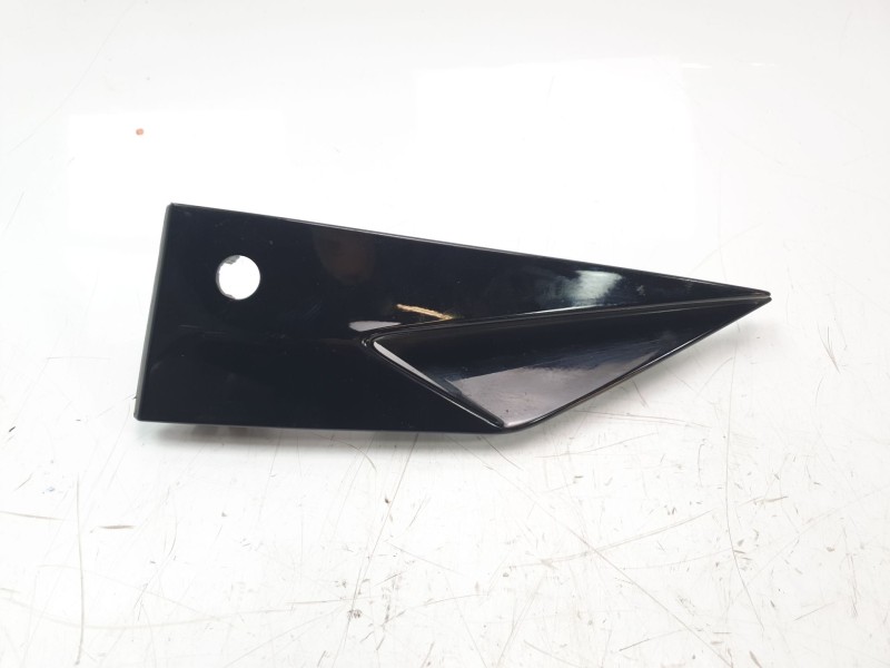 Recambio de moldura paragolpe delantera derecha para ds ds 3 / ds 3 crossback (ur_, uc_, uj_) 1.2 puretech 130 referencia OEM IA