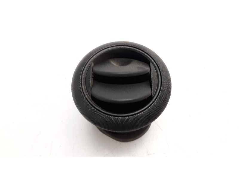 Recambio de rejilla aireadora para nissan nv 200 (m20) 1.5 dci cat referencia OEM IAM 68760BJ04D  