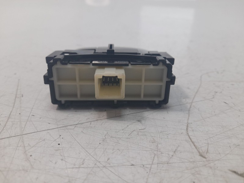 Recambio de interruptor para toyota corolla (e21) hybrid style referencia OEM IAM 75L678  