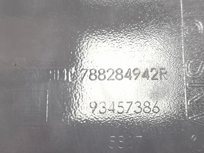 Recambio de moldura para renault trafic iii furgoneta (fg_) 2.0 dci 120 (fgmn) referencia OEM IAM 788284942R  