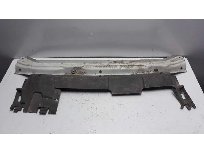 Recambio de travesaño superior para renault kangoo (f/kc0) referencia OEM IAM 7750301859 RN9163201 109190375