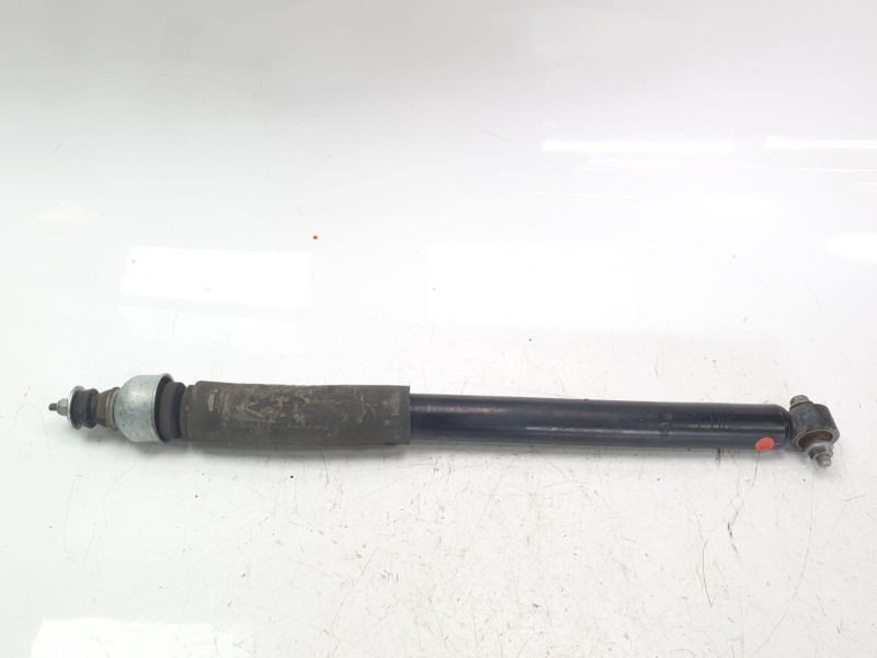 Recambio de amortiguador trasero derecho para nissan juke (f15) ultimate edition referencia OEM IAM 562101K1AB  