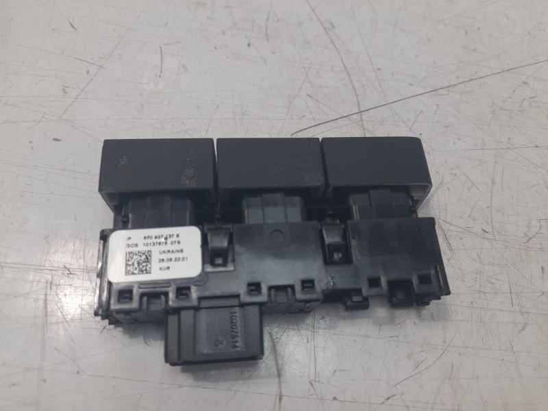 Recambio de aletin trasero izquierdo para seat arona xcellence referencia OEM IAM 6F0927137E  