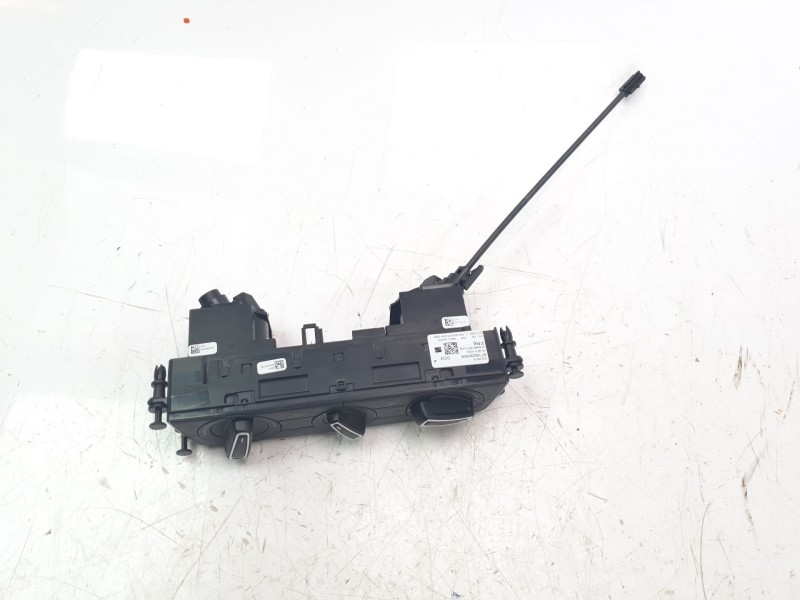 Recambio de mando calefaccion / aire acondicionado para seat arona xcellence referencia OEM IAM 6F1820045K  