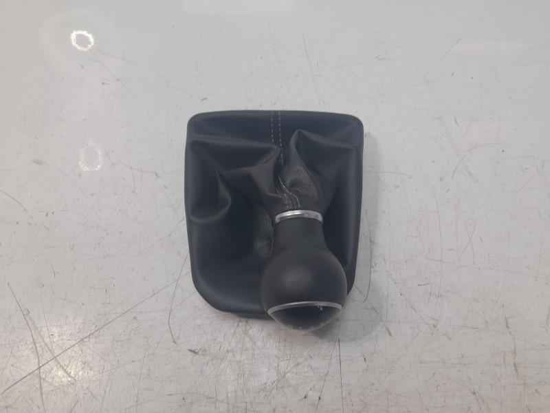 Recambio de pomo palanca cambio para seat arona xcellence referencia OEM IAM 6F0711113AA  