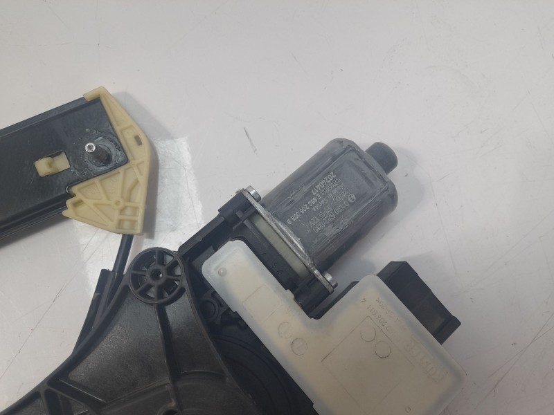 Recambio de elevalunas delantero derecho para volkswagen t-cross life referencia OEM IAM 2GM837462A  