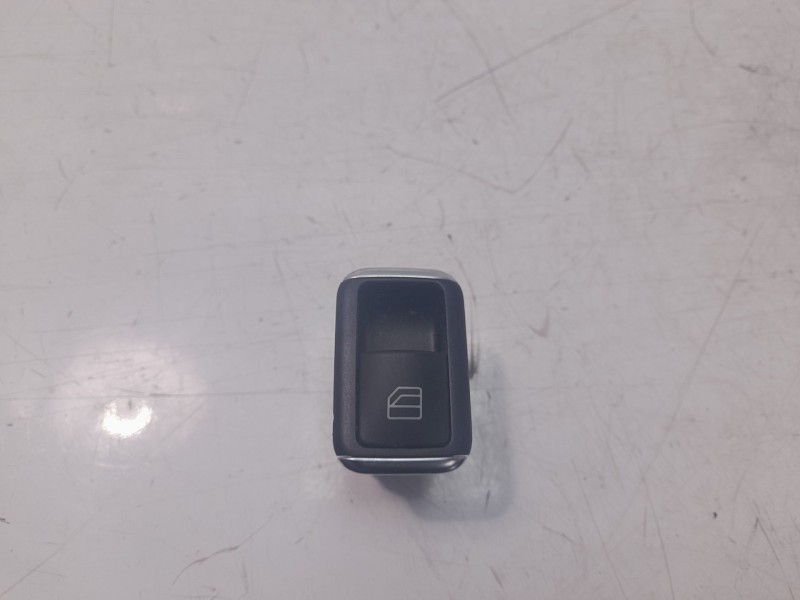 Recambio de mando elevalunas delantero derecho para mercedes-benz clase gla (x156) gla 180 (156.942) referencia OEM IAM A2049058