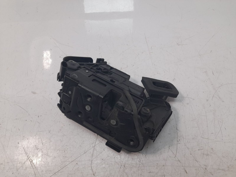 Recambio de cerradura puerta trasera derecha para seat arona (kj7, kjp) 1.6 tdi referencia OEM IAM 5TA839016P  