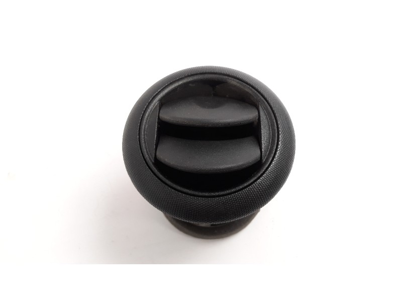 Recambio de rejilla aireadora para nissan nv 200 (m20) 1.5 dci cat referencia OEM IAM 68760BJ04D  