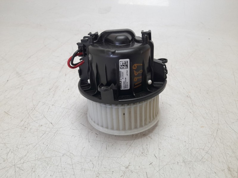 Recambio de ventilador calefaccion para seat arona xcellence referencia OEM IAM 2Q1819021  