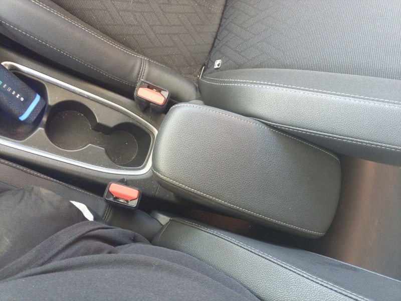 Recambio de apoyabrazos central para opel corsa f (p2jo) 1.2 (68) referencia OEM IAM   