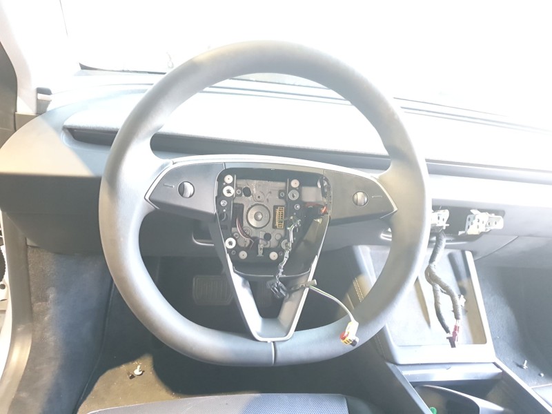 Recambio de volante para tesla model 3 (5yj3) ev awd referencia OEM IAM 1735339CND  