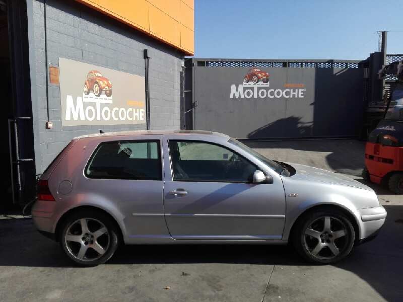volkswagen golf iv berlina (1j1) del año 2001