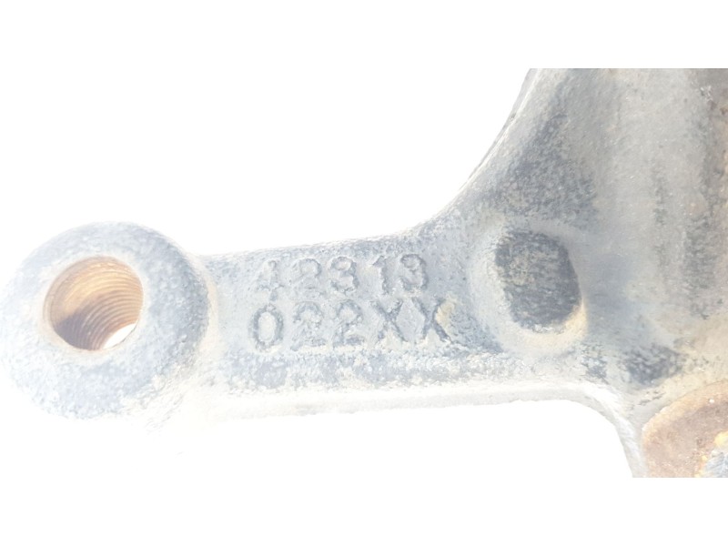 Recambio de mangueta trasera derecha para toyota corolla (e21) referencia OEM IAM 42313022XX  