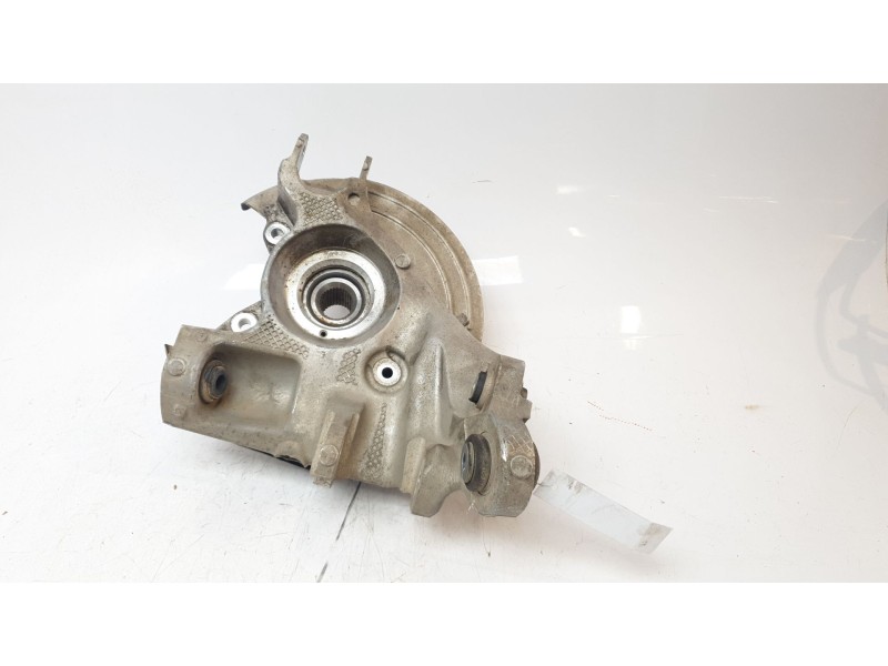 Recambio de mangueta trasera izquierda para land rover discovery sport pure referencia OEM IAM LR087650  