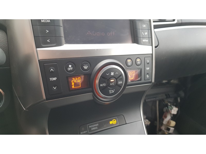 Recambio de mando climatizador para toyota verso 2.0 d-4d cat referencia OEM IAM 559000F110  