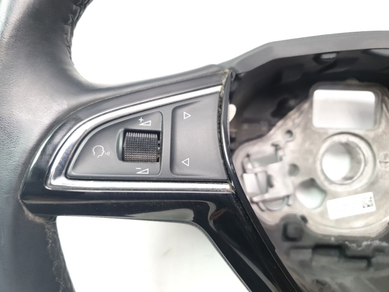 Recambio de volante para skoda kodiaq ambition referencia OEM IAM 3V0419091M  