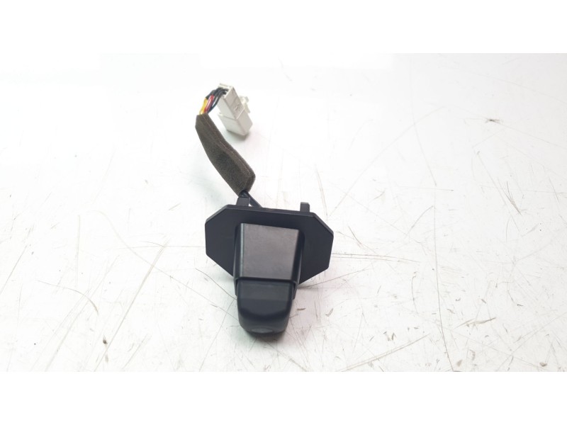 Recambio de camara vision trasera para suzuki vitara 1.5 strong hybrid gle 2wd referencia OEM IAM 3997054P01FG1  