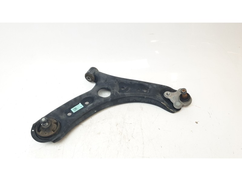 Recambio de brazo suspension inferior delantero derecho para hyundai kona 1.0 tgdi cat referencia OEM IAM 54501J9000  