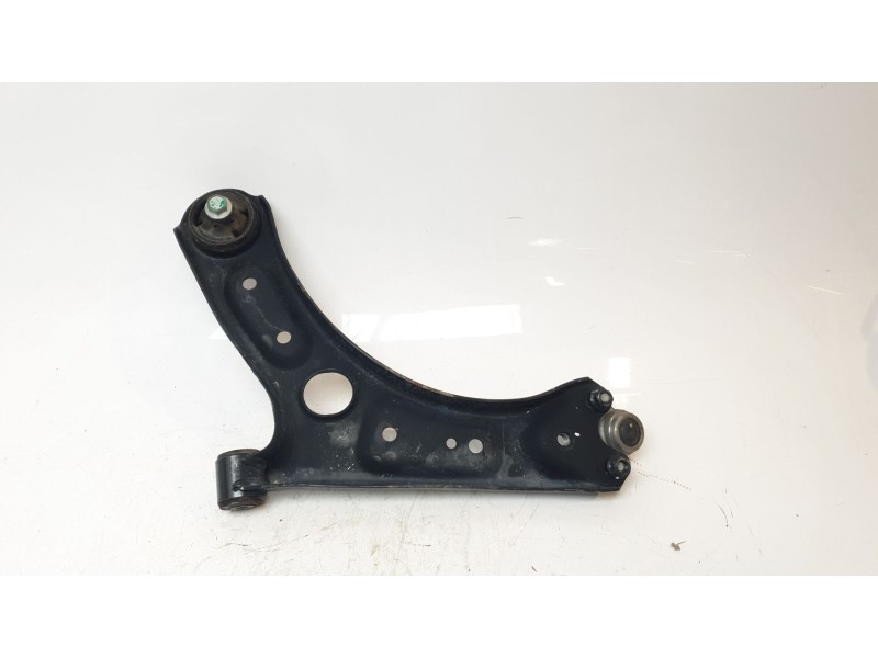 Recambio de brazo suspension inferior delantero derecho para hyundai kona 1.0 tgdi cat referencia OEM IAM 54501J9000  