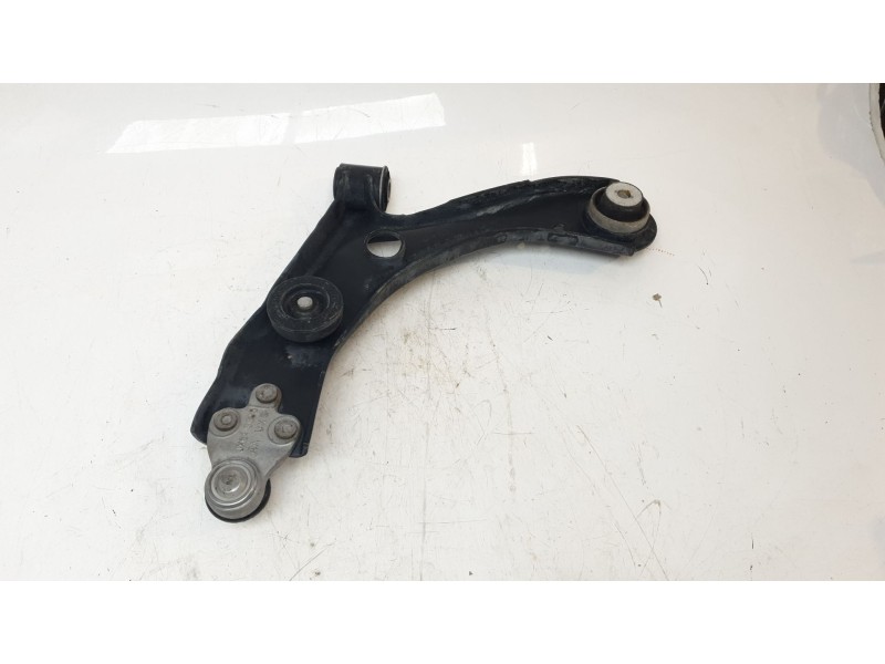 Recambio de brazo suspension inferior delantero derecho para ford focus st-line referencia OEM IAM JX613A423AEB  