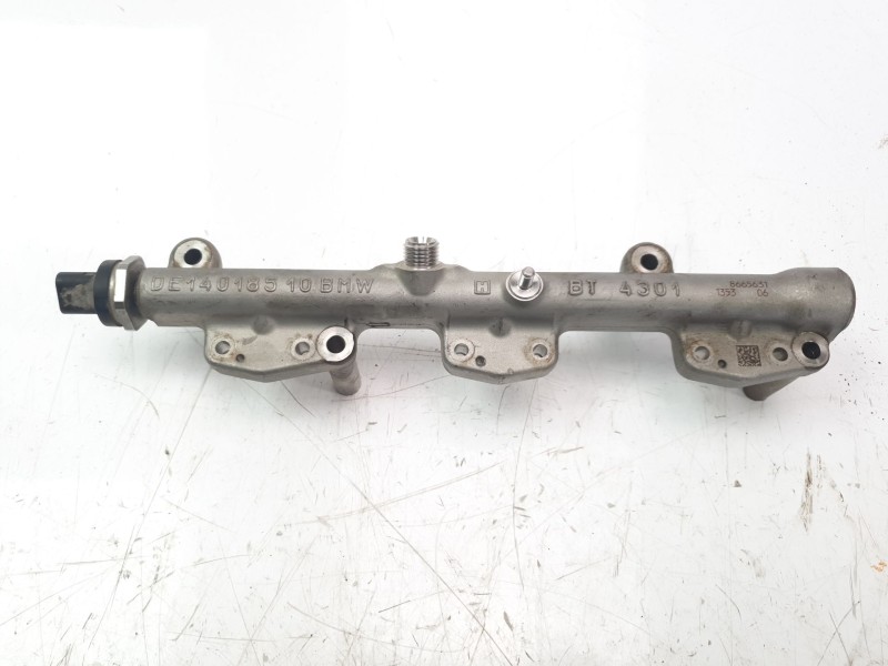Recambio de rampa inyectora para mini f56 1.5 12v referencia OEM IAM 8665631  