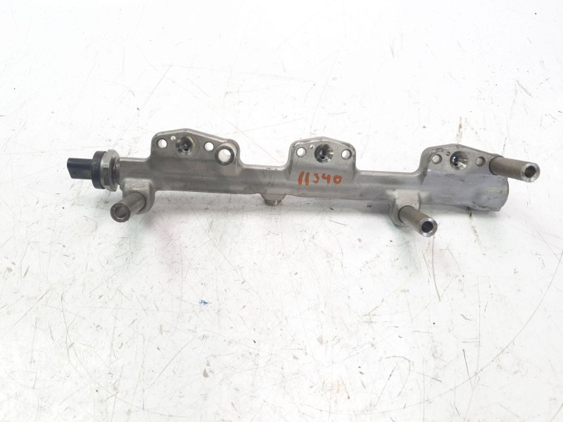 Recambio de rampa inyectora para mini f56 1.5 12v referencia OEM IAM 8665631  