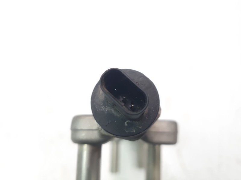 Recambio de rampa inyectora para mini f56 1.5 12v referencia OEM IAM 8665631  