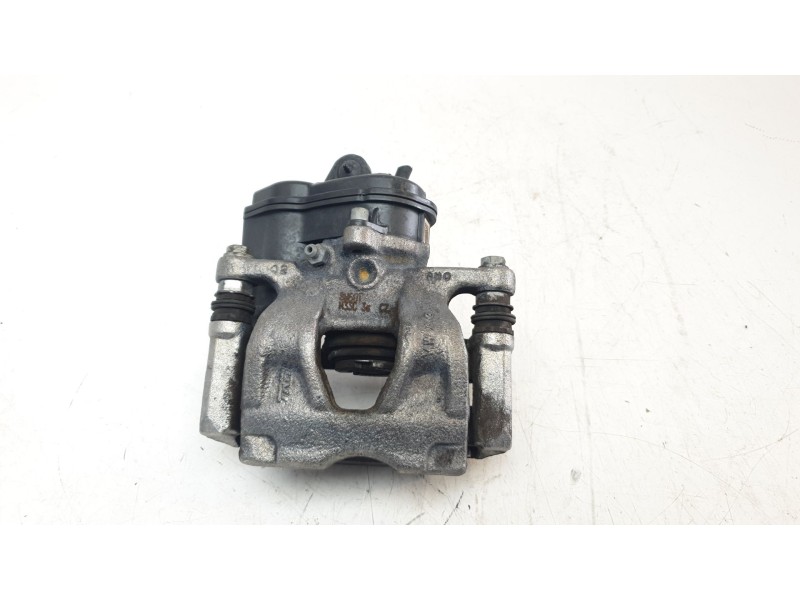 Recambio de pinza de freno trasera derecha para audi a4 avant (8w5) básico referencia OEM IAM 8W0406AT  