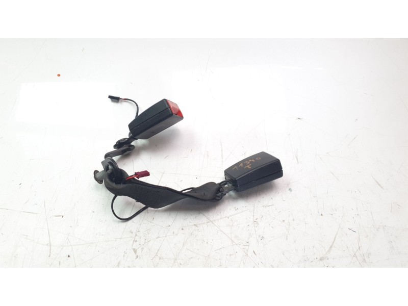 Recambio de enganche cinturon trasero derecho para mini f56 1.5 12v referencia OEM IAM 736422506  