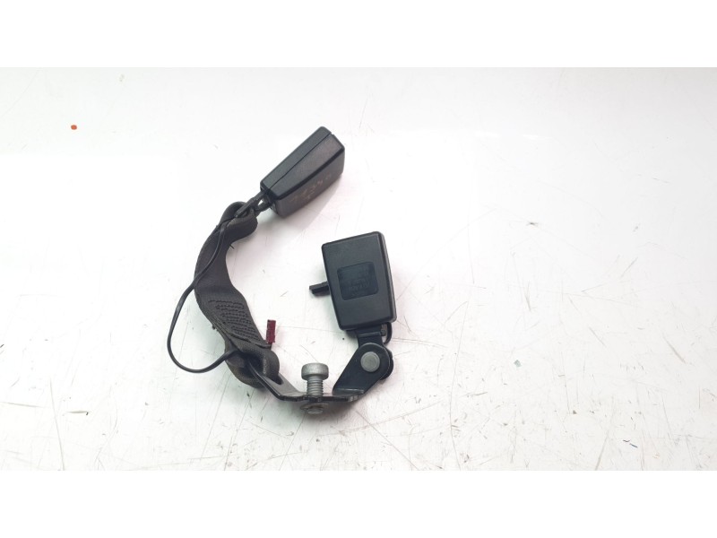 Recambio de enganche cinturon trasero derecho para mini f56 1.5 12v referencia OEM IAM 736422506  