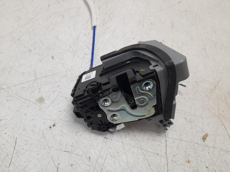 Recambio de cerradura puerta trasera derecha para kia sportage v (nq5) 1.6 t-gdi referencia OEM IAM 81420R2000  