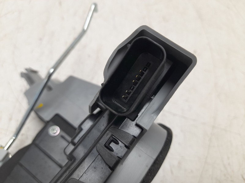 Recambio de cerradura puerta trasera derecha para kia sportage v (nq5) 1.6 t-gdi referencia OEM IAM 81420R2000  