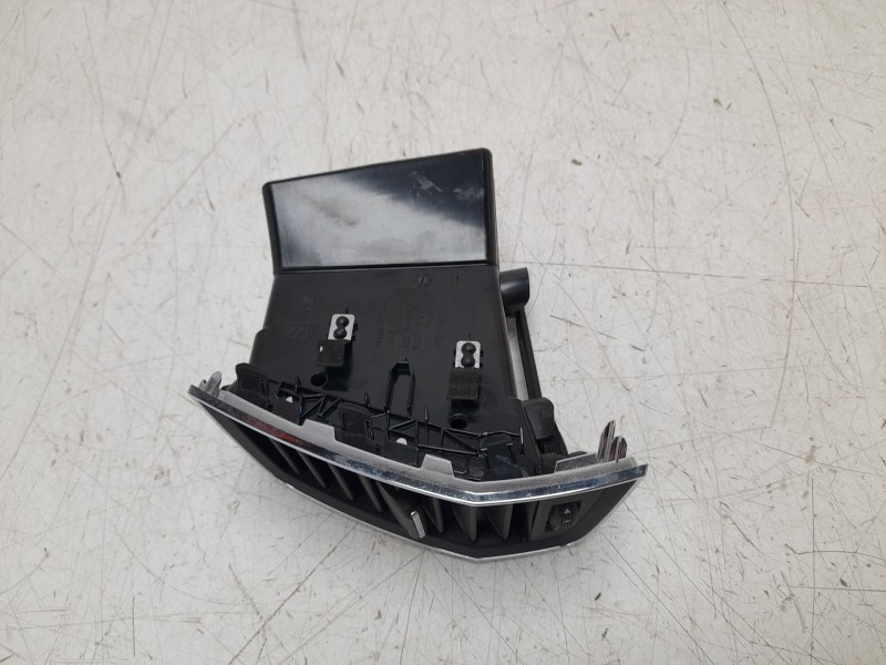 Recambio de aireador izquierdo para skoda kodiaq ambition referencia OEM IAM 565819701  