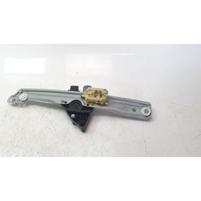 Recambio de elevalunas trasero derecho para opel crossland x / crossland (p17, p2qo) 1.2 (75) referencia OEM IAM 39227502  