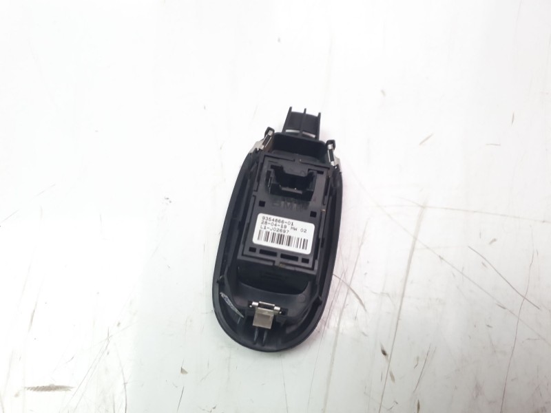 Recambio de mando elevalunas trasero derecho para mini f56 1.5 12v referencia OEM IAM 61319354866  
