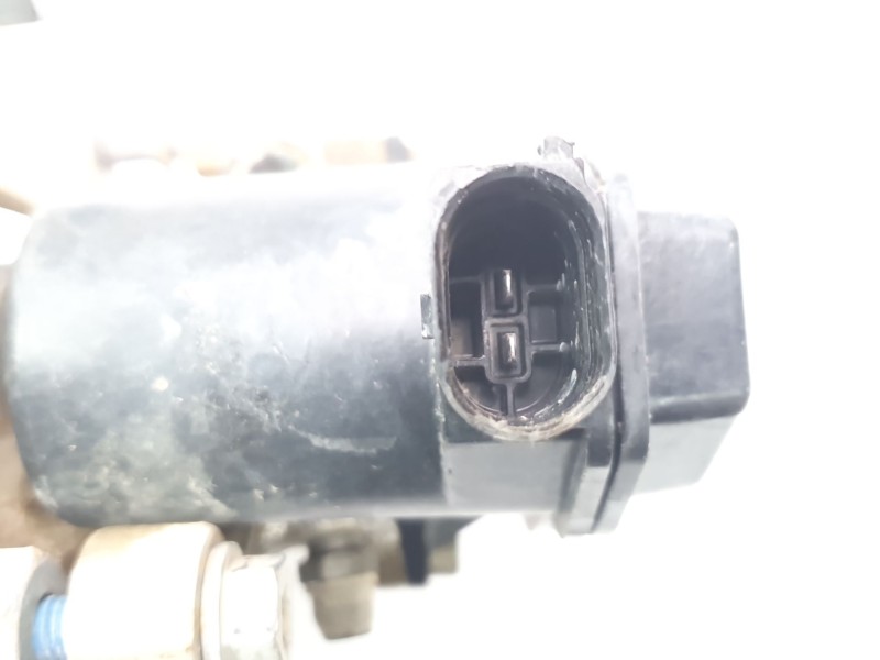 Recambio de pinza de freno trasera derecha para jeep renegade limited 4x4 referencia OEM IAM 52154687  