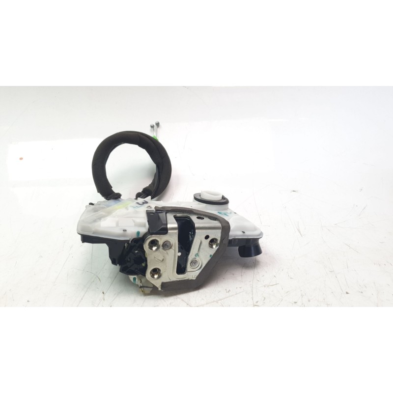 Recambio de cerradura puerta delantera derecha para toyota c-hr (_x1_) 1.8 hybrid (zyx10_, zyx11_) referencia OEM IAM 69030F4020
