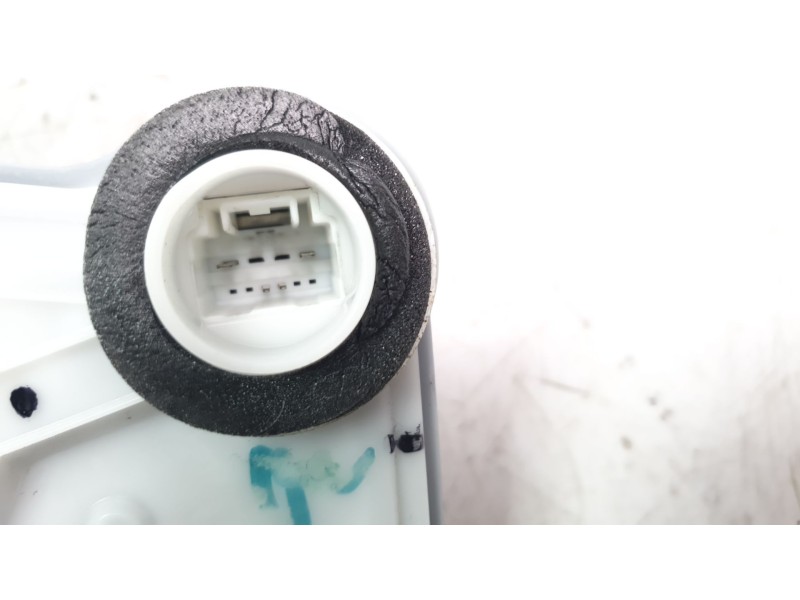 Recambio de cerradura puerta delantera derecha para toyota c-hr (_x1_) 1.8 hybrid (zyx10_, zyx11_) referencia OEM IAM 69030F4020